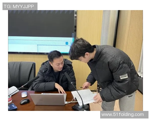 英超聚焦武汉篮球队意识提升与团队协作的探讨与分析 英超聚焦武汉篮球队意识提升与团队协作的探讨与分析