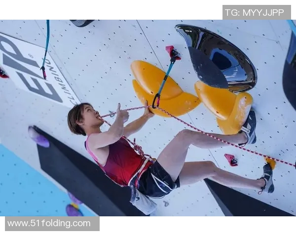 重庆攀岩队状态分析与体育竞技表现的深度对比研究 重庆攀岩队状态分析与体育竞技表现的深度对比研究